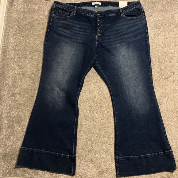 Lane Bryant Flex Straight Fit Mid-Rise Flare Jeans Dark Wash Size 28 Bell Bottom - Picture 1 of 12